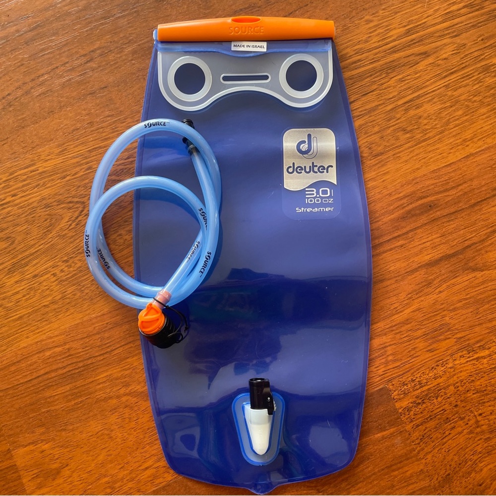 Deuter Streamer 3.0L.  Hydration bladder